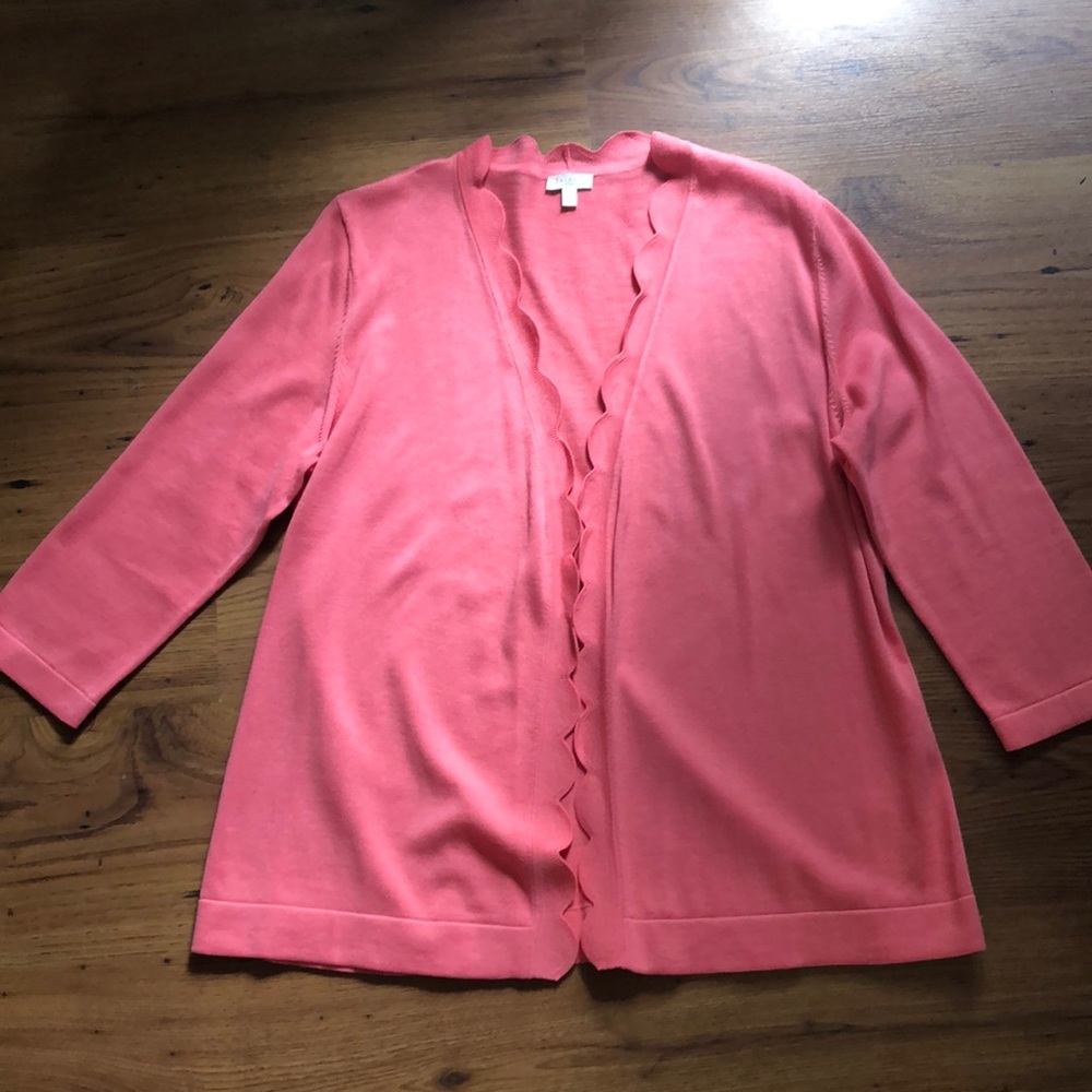 Like new scalloped edge open cardigan Size LP